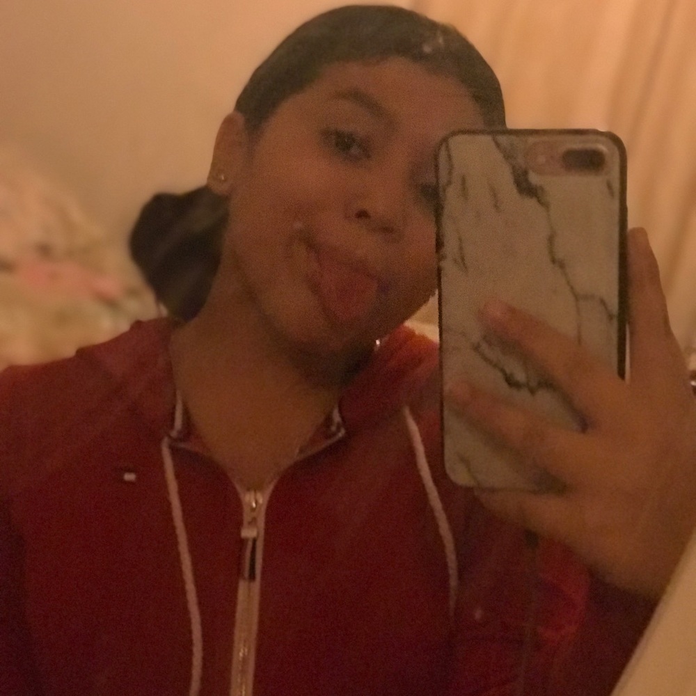 Meet your Posher, Nina